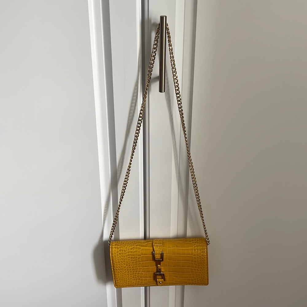 WOC. Sam Edelman, used a couple of times. Perfect for summer! Removable chain.